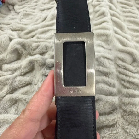 Authentic Prada shoulder bag w/authenticity card - Picture 3 of 12